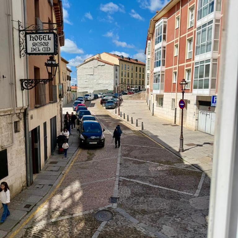 AtuaireHome Puerta a la Catedral de Burgos - Apartamento de 1 dormitorio - 2