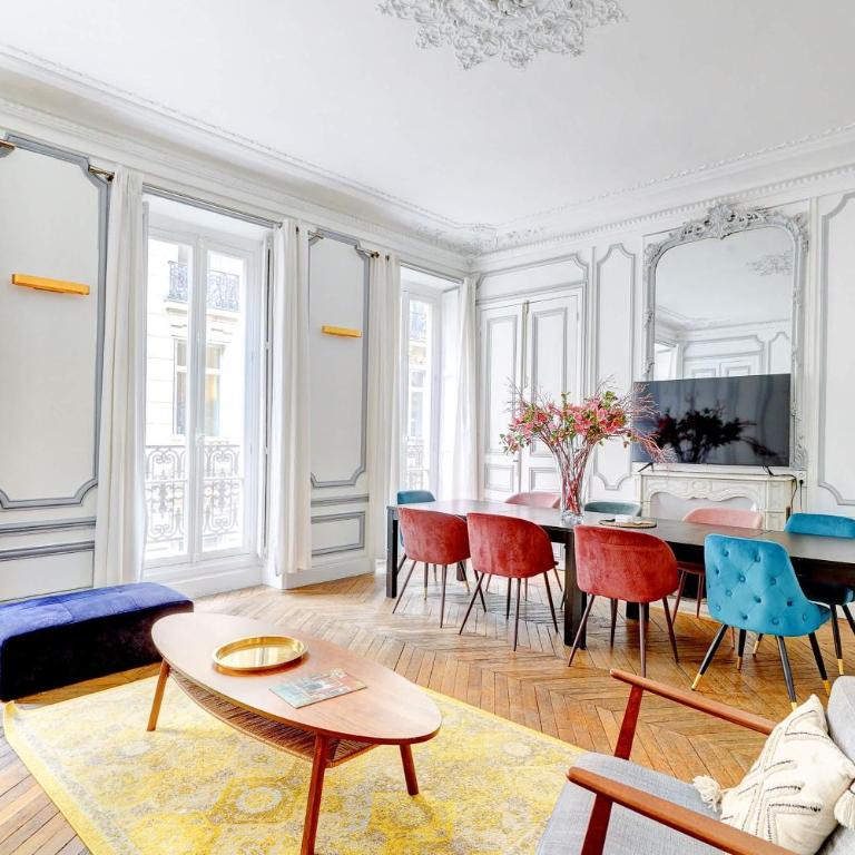 Luxueux appartement Parisien Avenue des Champs-Elysees - Appartement - 1