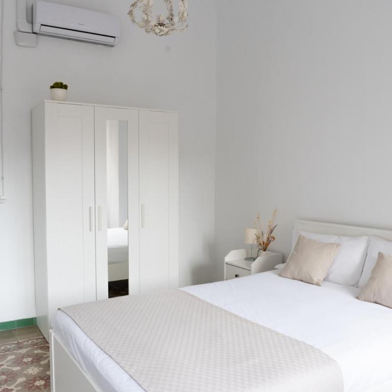 Coliving Ciudad de las Ciencias - Queen Room with Shared Bathroom - 2