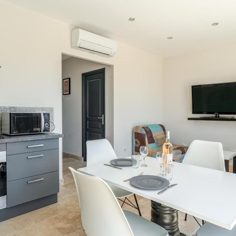 Mas Delorme 2 - Appartement 1 Chambre - Vue sur Jardin - 6