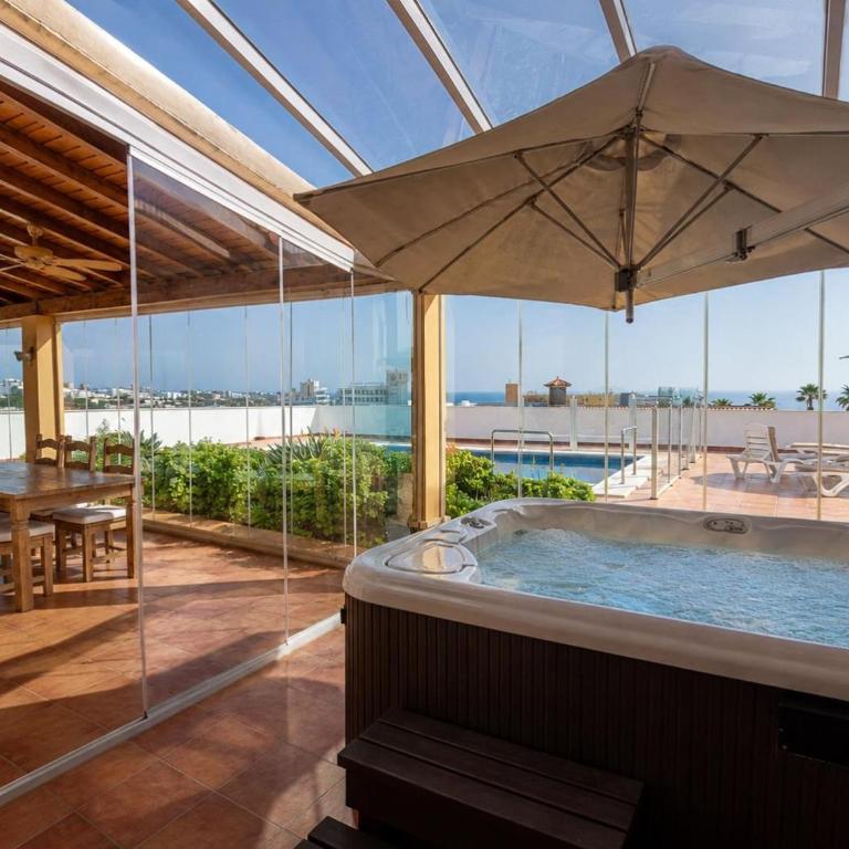 Villa Evita Private Pool, Jacuzzi & Sea views - Villa - 65
