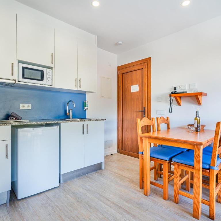 Apartamentos Massol - Studio - 8