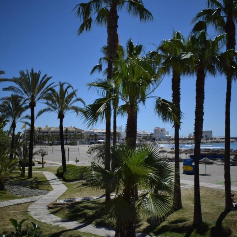 Modern central Apartment steps from Puerto Marina - Apartment mit 2 Schlafzimmern - 17