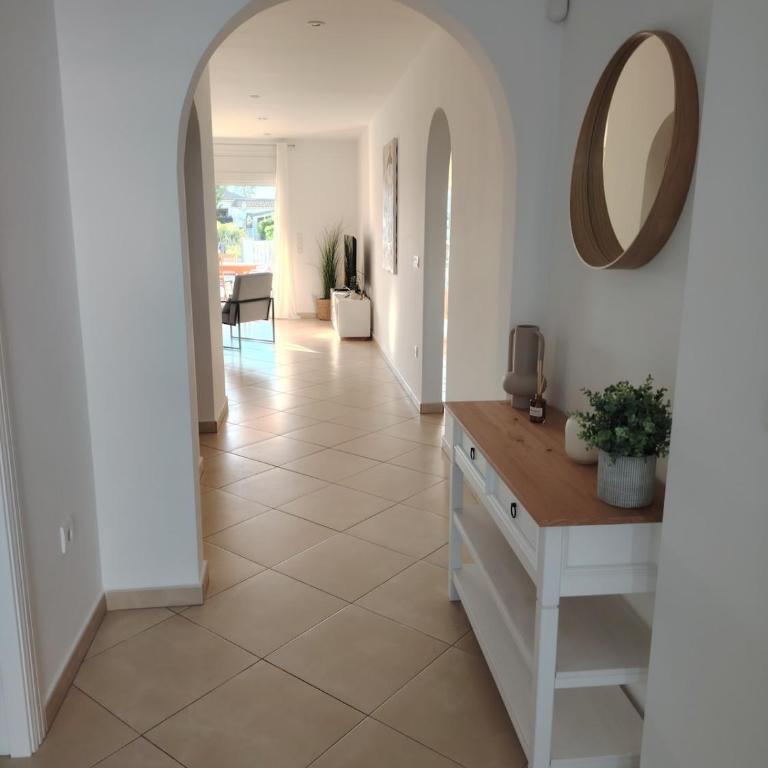 Belle villa de plain pied avec amarre 12,5 m - Villa - 14
