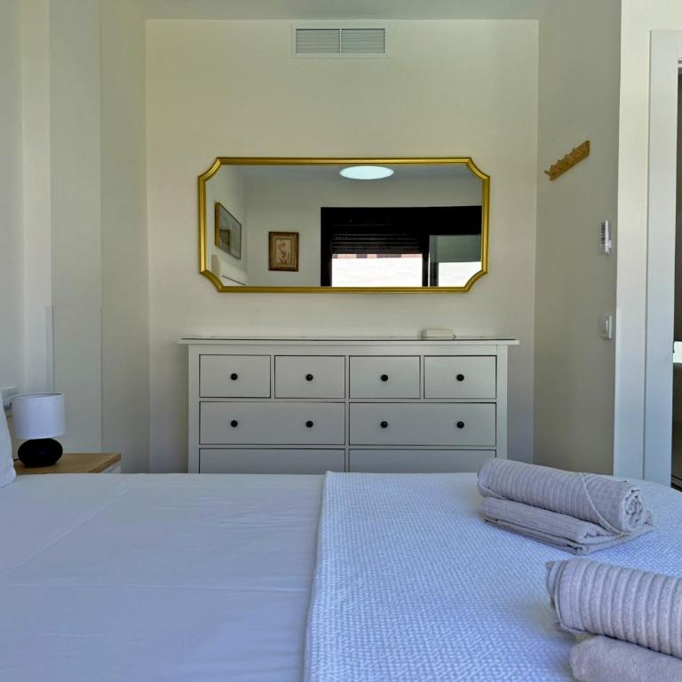 Jardines de Albareda - Ole Solutions - Two-Bedroom Apartment - 12