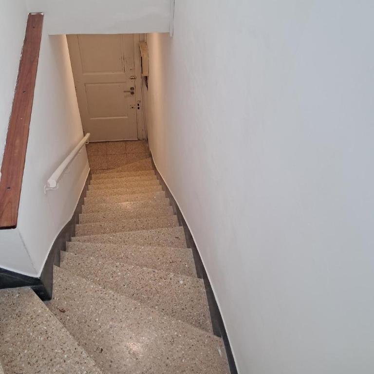 Upper-floor apartment, accessible via stairs - Apartamento de 1 dormitorio - 13