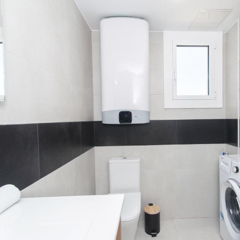 WELCS APARTAMENTO 375 EMP con piscina y parking - Apartamento - 8