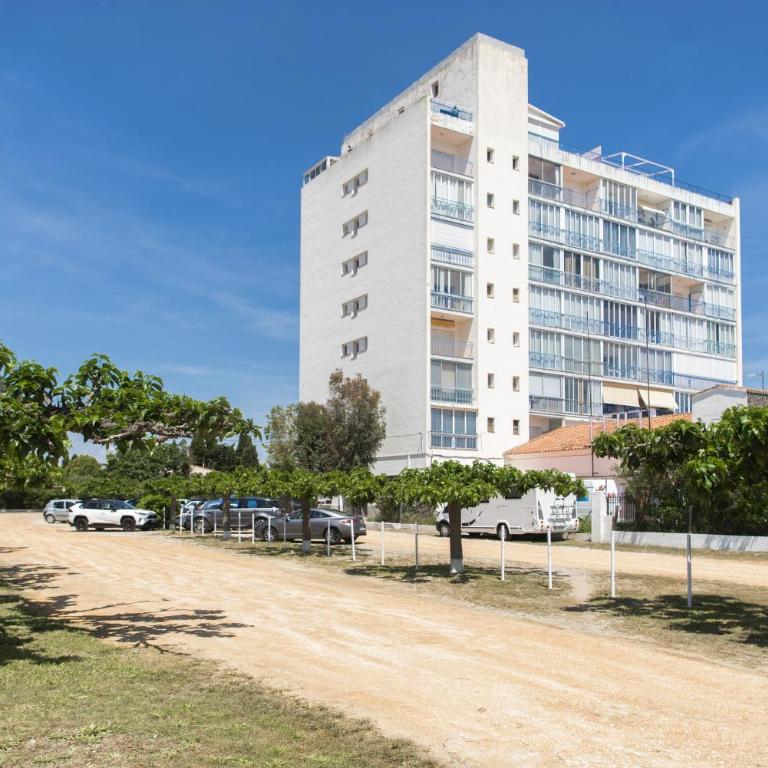 WELCS APARTAMENTO 375 EMP con piscina y parking - Apartamento - 20