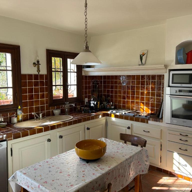 Le Belvedere, family home with pool, panoramic view - Villa avec Piscine Privée - 20