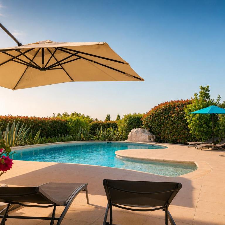 Bas de villa Lola avec piscine - Villa - 7