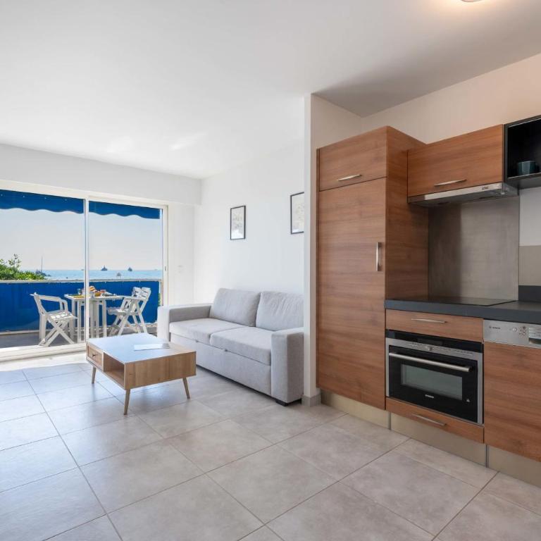 2-Br Seafront Apartment in Cannes - Appartement - 3