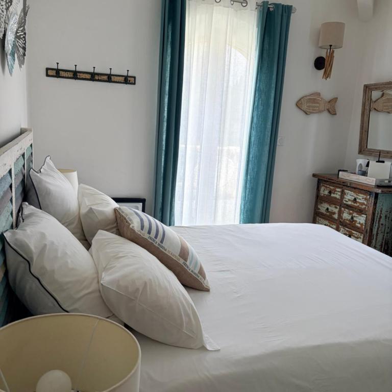 La Parenthèse de Villepey - Chambre Lit Queen-Size - Vue sur Jardin - 15