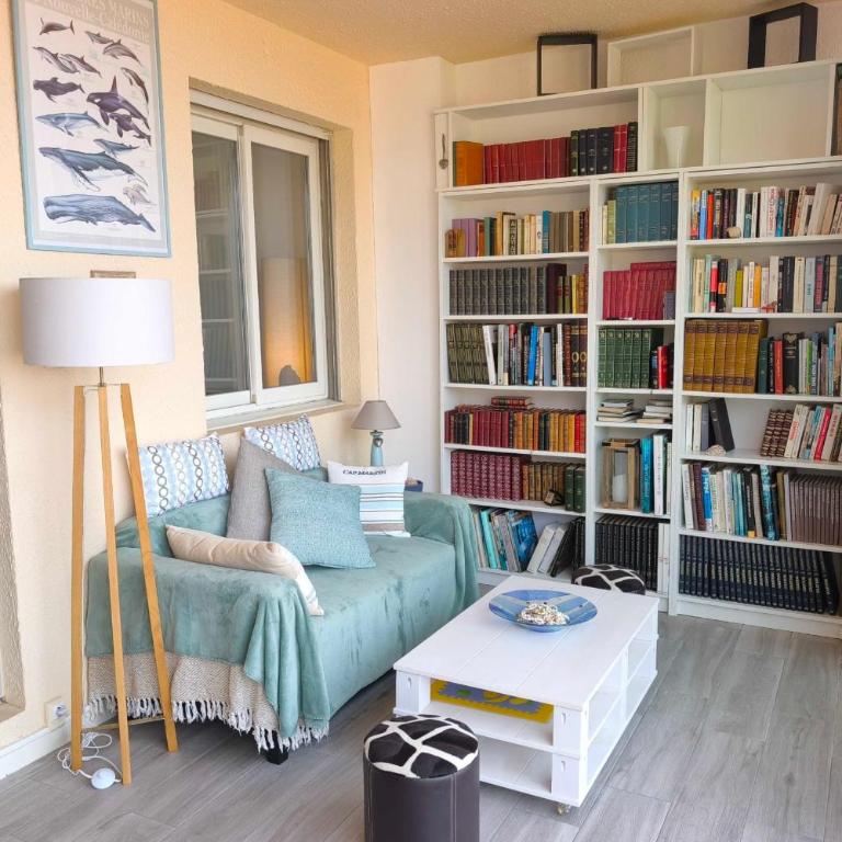 Apartment with balcony - sea view - Apartment - 12