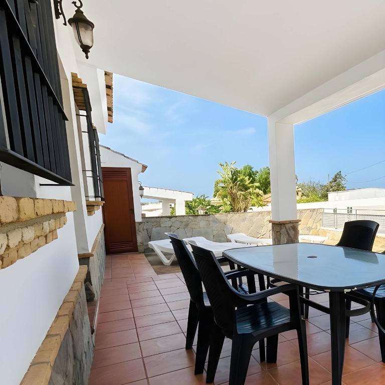 Chalet con piscina privada no aceptamos grupos de jovenes - Ferienhaus - 8