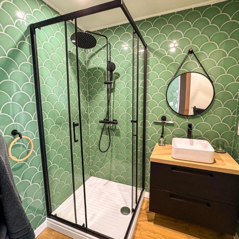 La Petite Tour - One-Bedroom Apartment - 5
