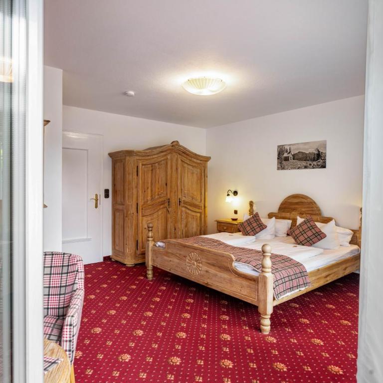 Gästehaus Tanneck mit Hallenbad - Standard Zimmer mit Queensize-Bett - 16