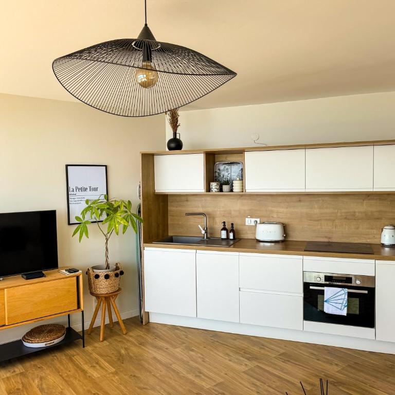 La Petite Tour - One-Bedroom Apartment - 4