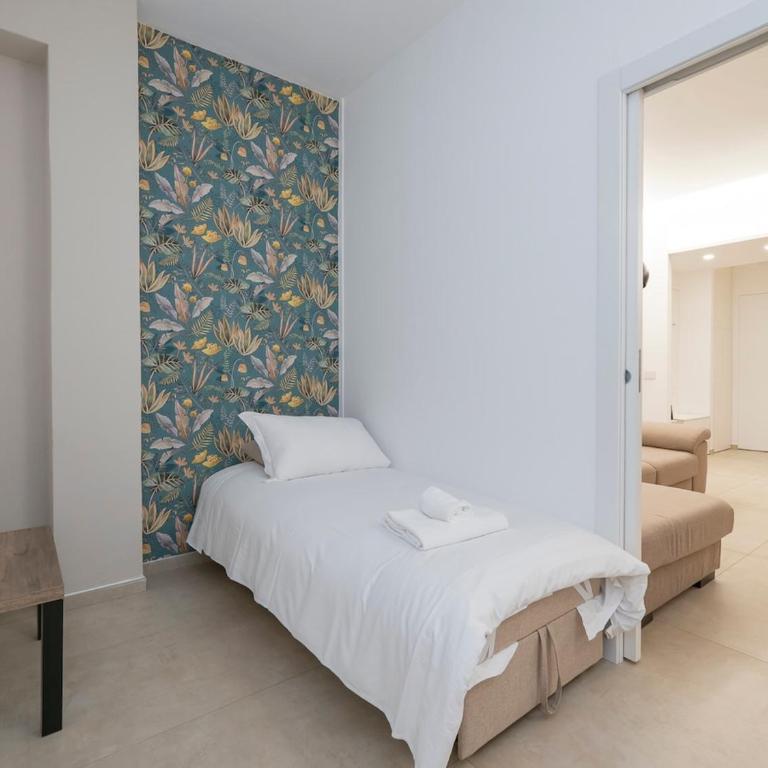Xenia Milano - 3 room apt in Via Deruta 18 - Appartamento con 2 Camere da Letto - 3