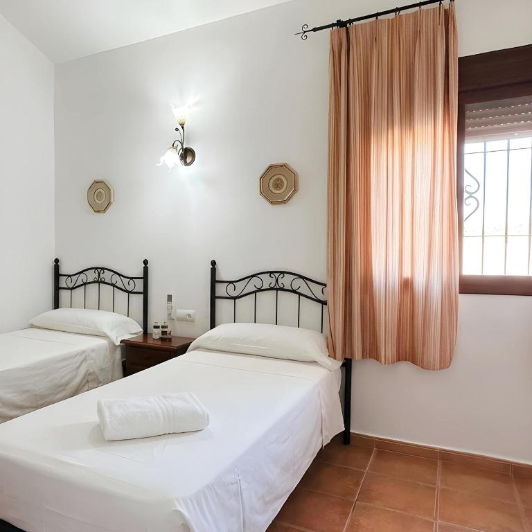 Chalet con piscina privada no aceptamos grupos de jovenes - Ferienhaus - 17