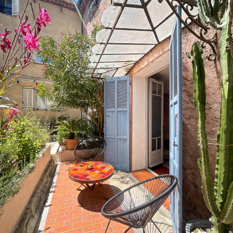 Maison de village à Grasse - Casa de 3 dormitorios - 56