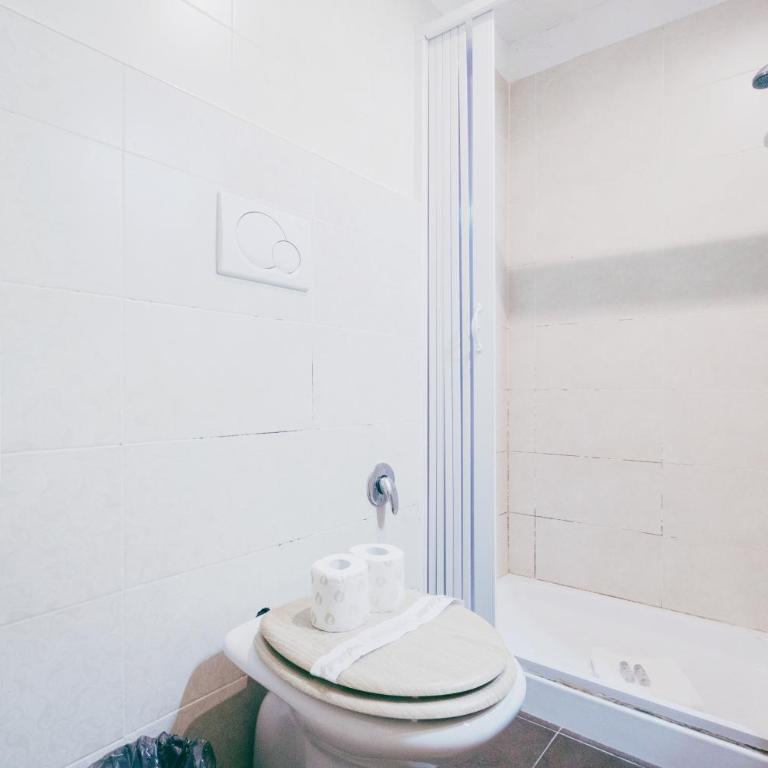 Rooms Steps from Colosseum by Welcome In - Double Room with Balcony - 4