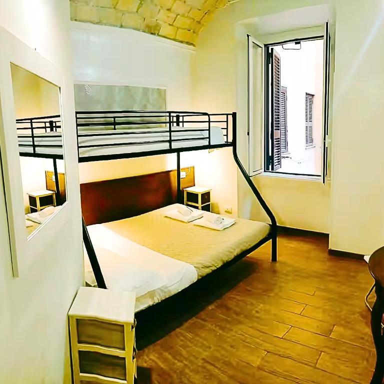 Rooms Steps from Colosseum by Welcome In - Double Room - 2