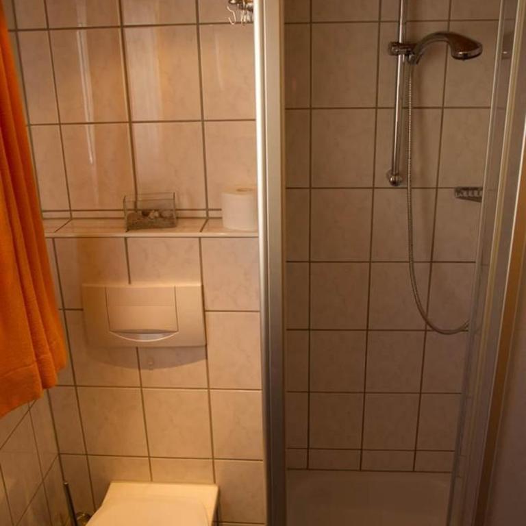 Haus Danna - Apartment mit 3 Schlafzimmern und Dusche - 6