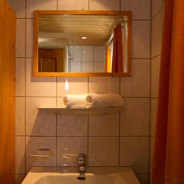 Haus Danna - Apartment mit 3 Schlafzimmern und Dusche - 8