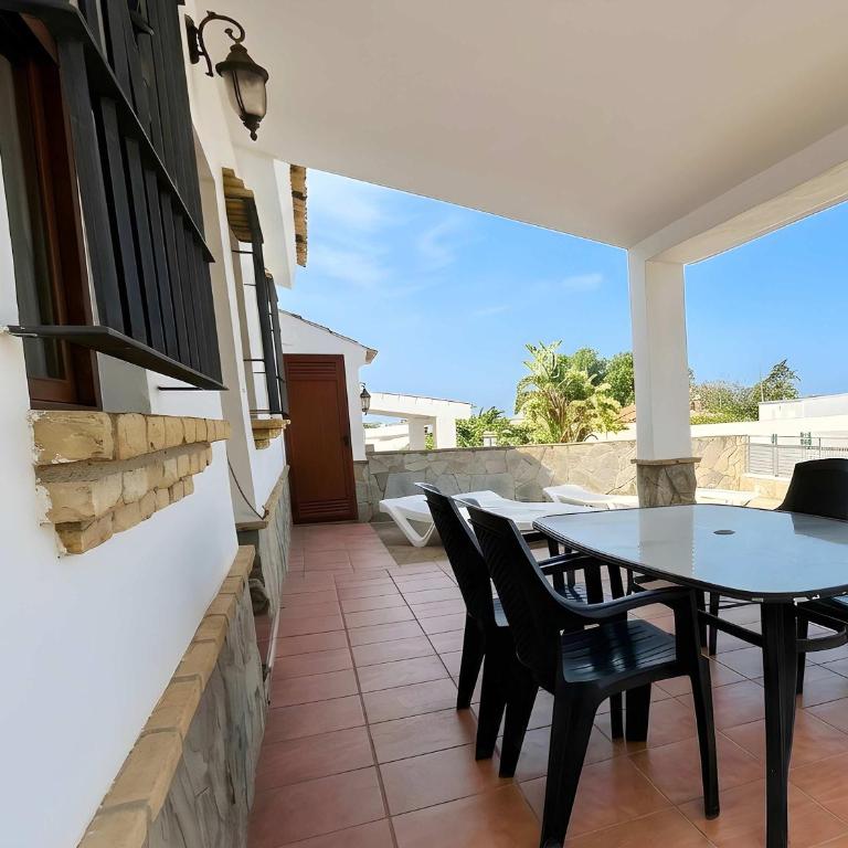 Chalet con piscina privada no permitimos grupos de jovenes - Ferienhaus - 13