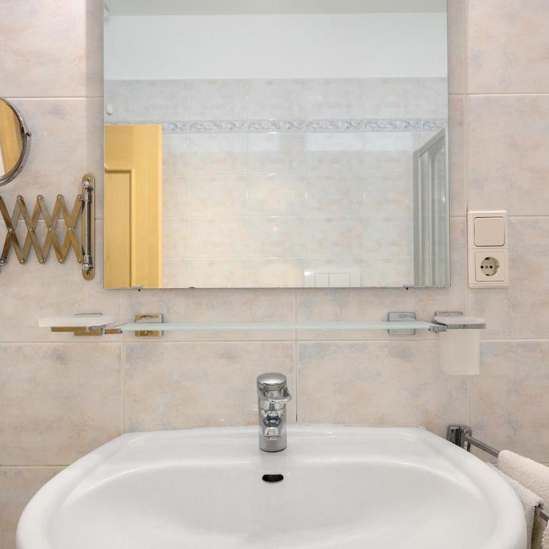 Sonnenresidence Alpenhof - Appartamento Deluxe con 2 Camere da Letto e Vista Giardino - 28