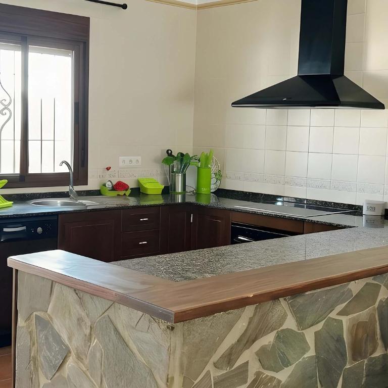 Chalet con piscina privada no permitimos grupos de jovenes - Ferienhaus - 17