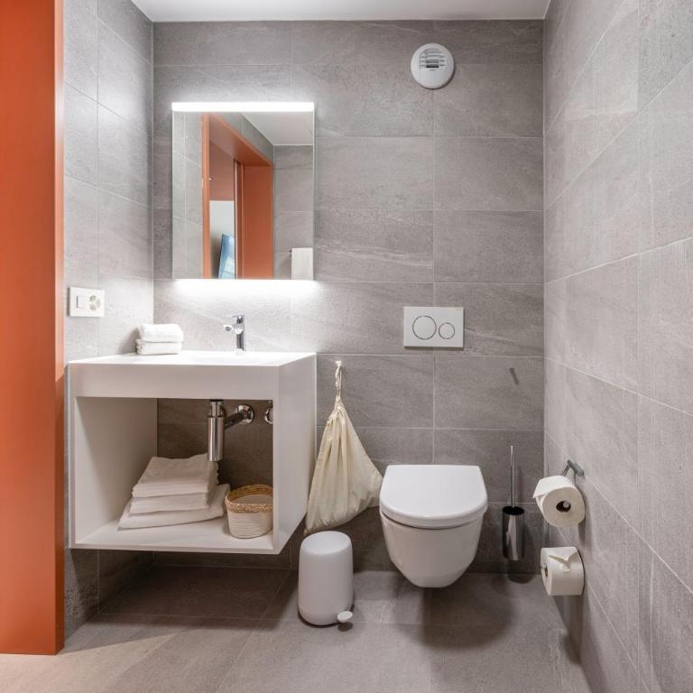 Tilia CoLiving by Homenhancement - Self Check In - Studio - 16