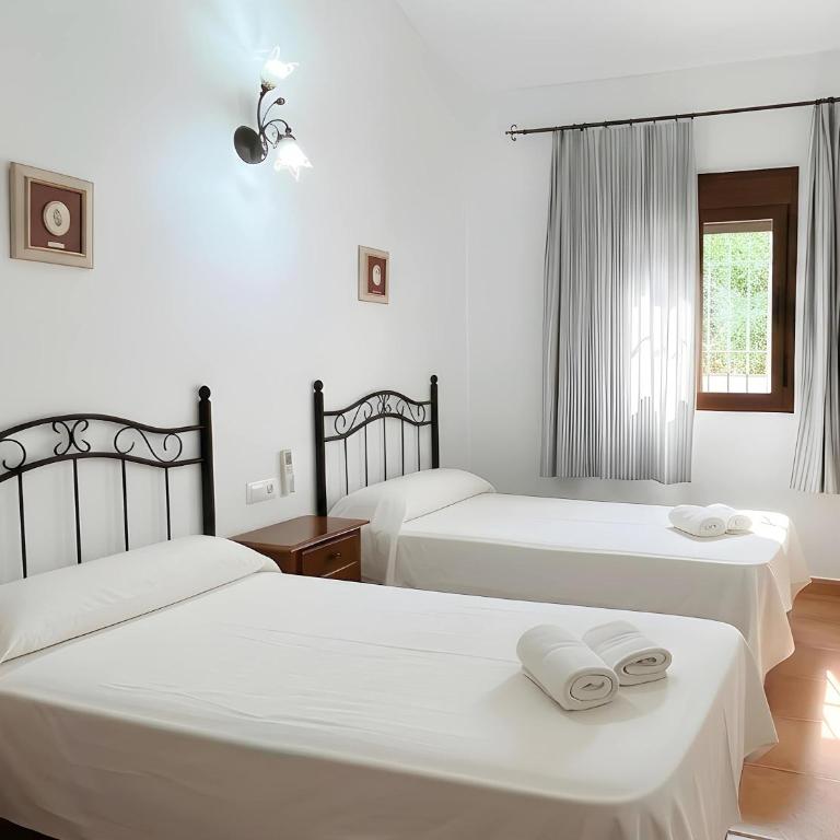 Chalet con piscina privada no permitimos grupos de jovenes - Ferienhaus - 22