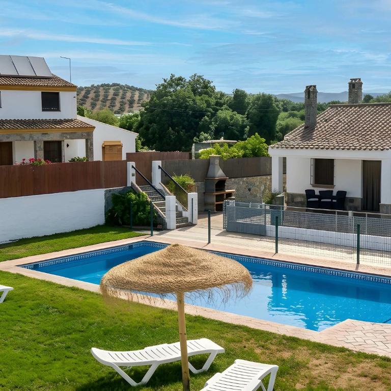 Chalet con piscina privada no permitimos grupos de jovenes - Ferienhaus - 24