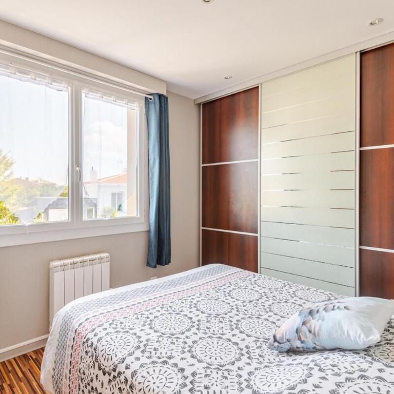 APPARTEMENT SPACIEUX et LUMINEUX AVEC GRAND GARAGE - Appartement 3 Chambres - 4