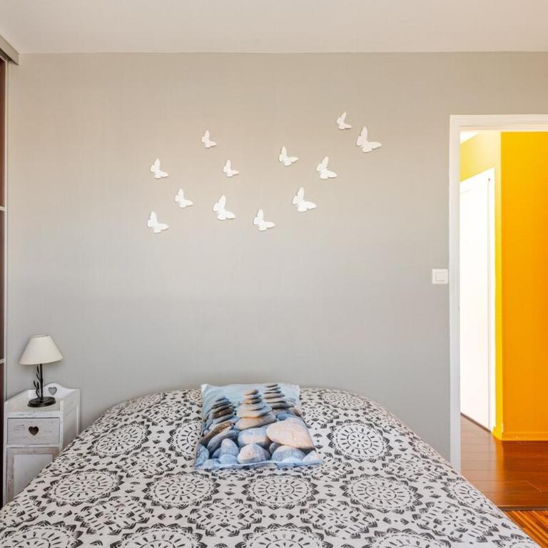 APPARTEMENT SPACIEUX et LUMINEUX AVEC GRAND GARAGE - Appartement 3 Chambres - 11
