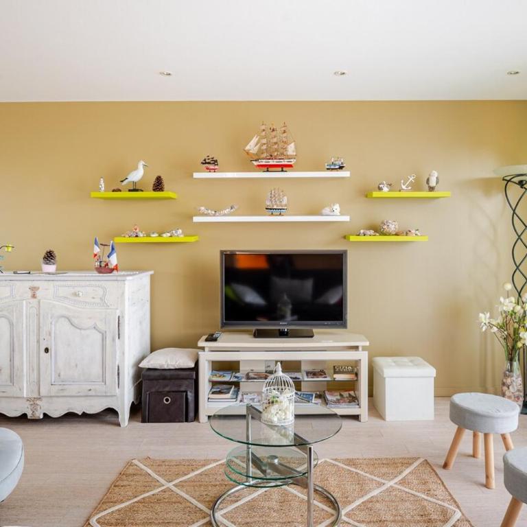 APPARTEMENT SPACIEUX et LUMINEUX AVEC GRAND GARAGE - Appartement 3 Chambres - 12