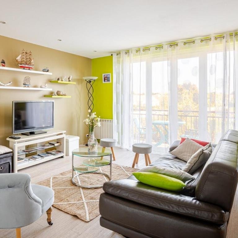 APPARTEMENT SPACIEUX et LUMINEUX AVEC GRAND GARAGE - Appartement 3 Chambres - 13