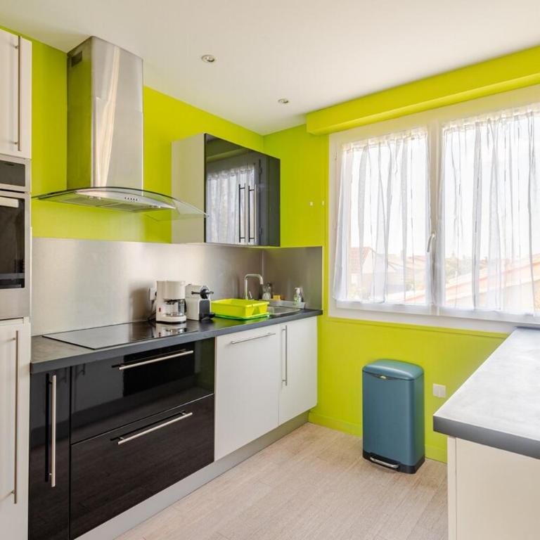 APPARTEMENT SPACIEUX et LUMINEUX AVEC GRAND GARAGE - Appartement 3 Chambres - 30
