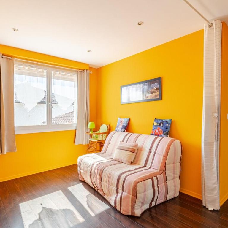 APPARTEMENT SPACIEUX et LUMINEUX AVEC GRAND GARAGE - Appartement 3 Chambres - 32