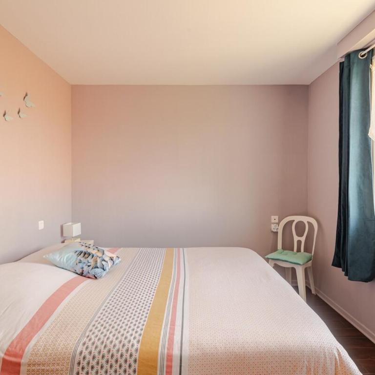 APPARTEMENT SPACIEUX et LUMINEUX AVEC GRAND GARAGE - Appartement 3 Chambres - 33