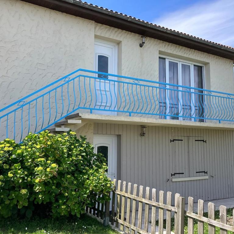 APPARTEMENT SPACIEUX et LUMINEUX AVEC GRAND GARAGE - Appartement 3 Chambres - 34