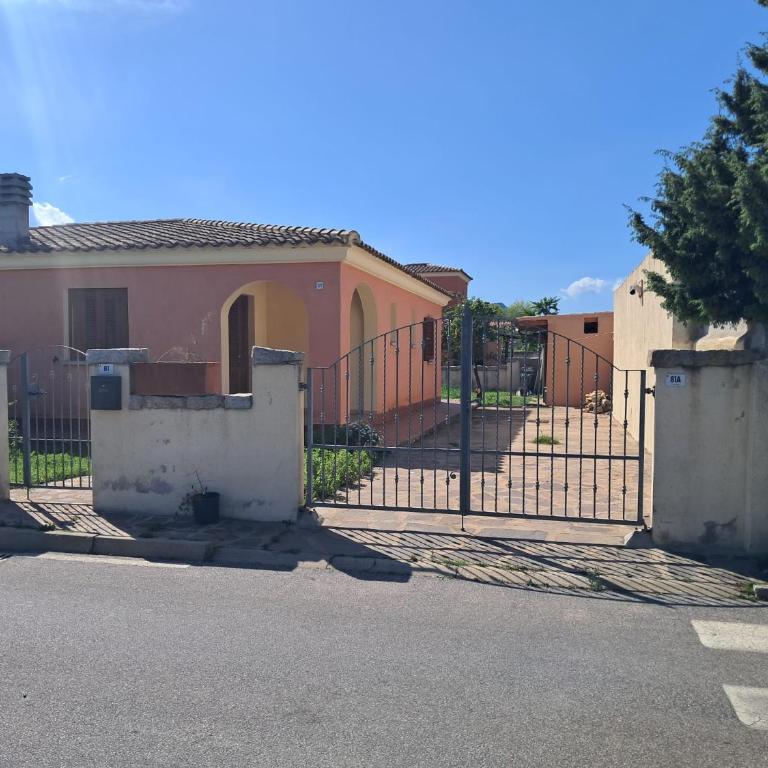 Villa con giardino 500 m dal mare - Casa con 2 Camere da Letto - 4