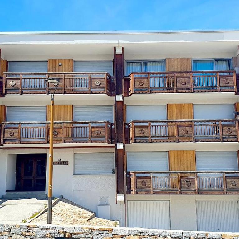 Rare - T4 rénové plein centre avec garage - Apartment mit 3 Schlafzimmern - 40