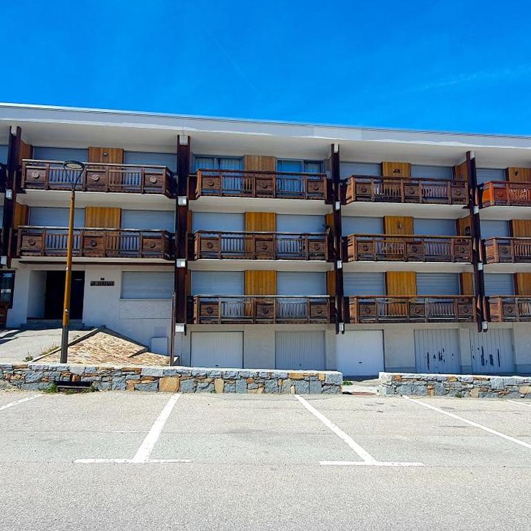 Rare - T4 rénové plein centre avec garage - Apartment mit 3 Schlafzimmern - 35