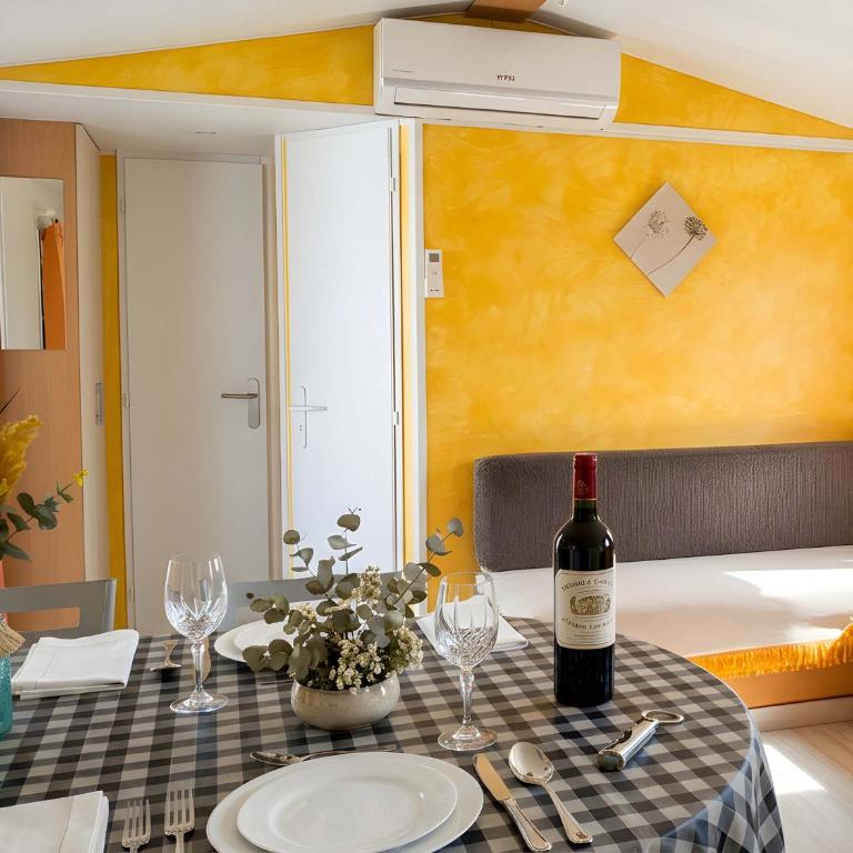 Casa con piscina solo aceptamos familias y parejas no grupos jovenes - Maison de Vacances - 9
