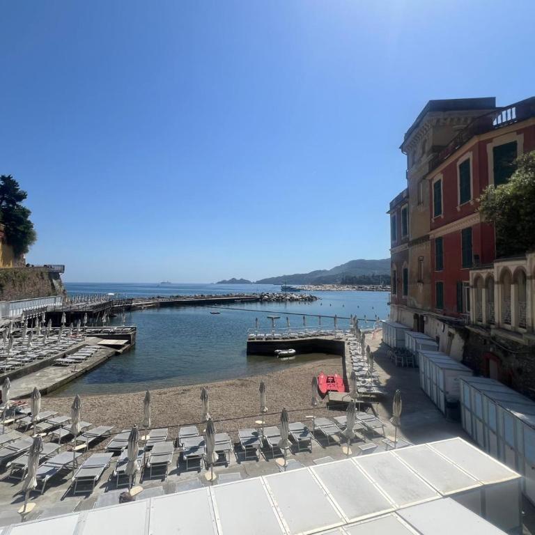 MAREBLU Rapallo Mare - Three-Bedroom House - 4
