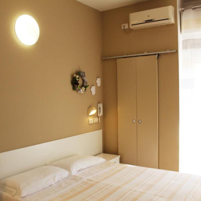 Hotel Graziella Mare - Camera Matrimoniale Standard - 9