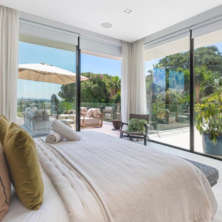 VACATION MARBELLA I Villa Almost Heaven, Private Heated Pool, Prime Location Golf Valley, Minutes to Puerto Banus, Hot Tub, GYM, World-Class Dining - Villa Supérieure - 18
