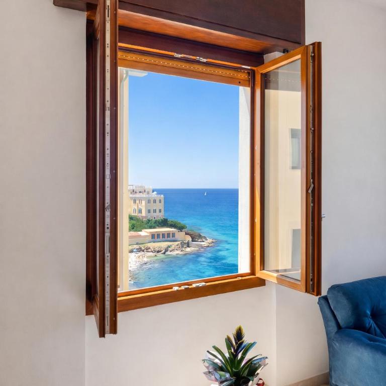 Calma de Mar Sea View Sunset - Two-Bedroom Apartment with Balcony and Sea View - 3